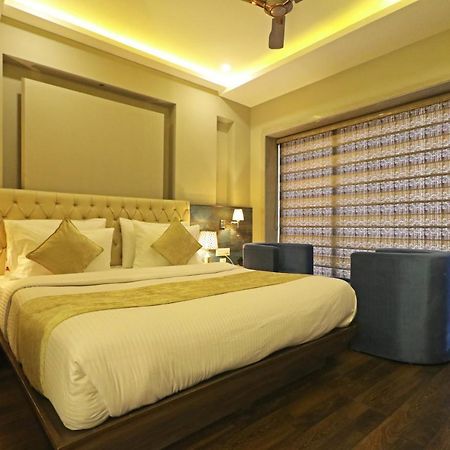 The Ivy Grand Hotel In City Centre With Free Secured Parking นิวเดลี ภายนอก รูปภาพ