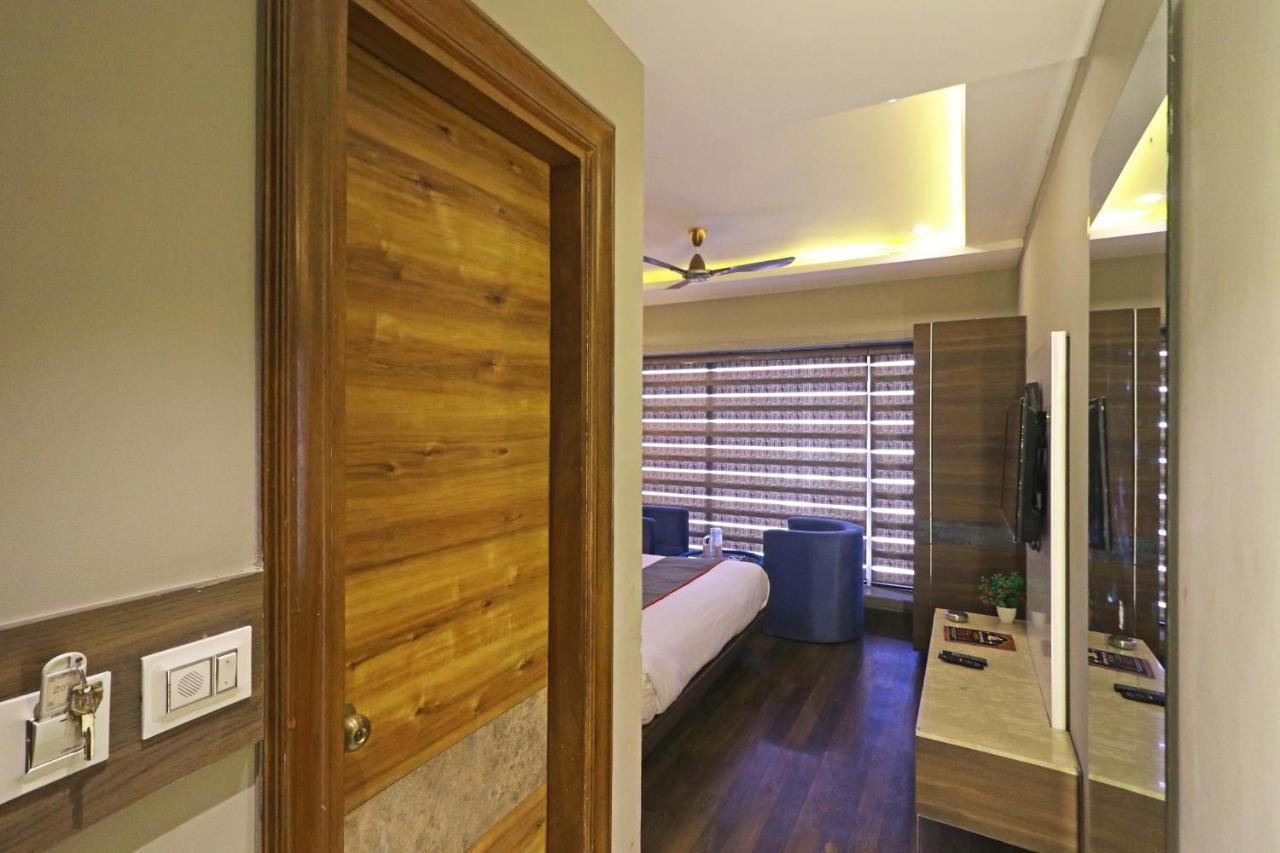 The Ivy Grand Hotel In City Centre With Free Secured Parking นิวเดลี ภายนอก รูปภาพ