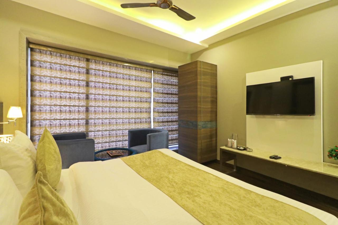 The Ivy Grand Hotel In City Centre With Free Secured Parking นิวเดลี ภายนอก รูปภาพ