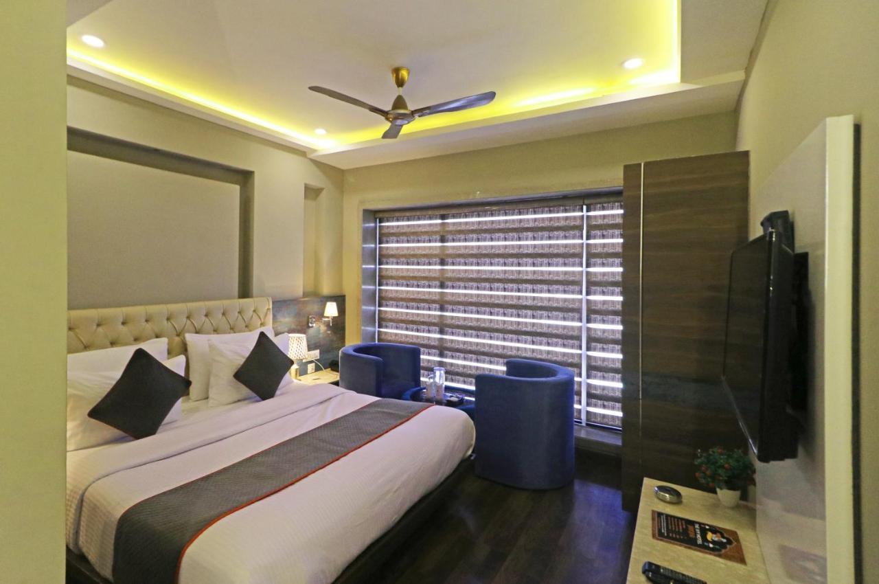 The Ivy Grand Hotel In City Centre With Free Secured Parking นิวเดลี ภายนอก รูปภาพ