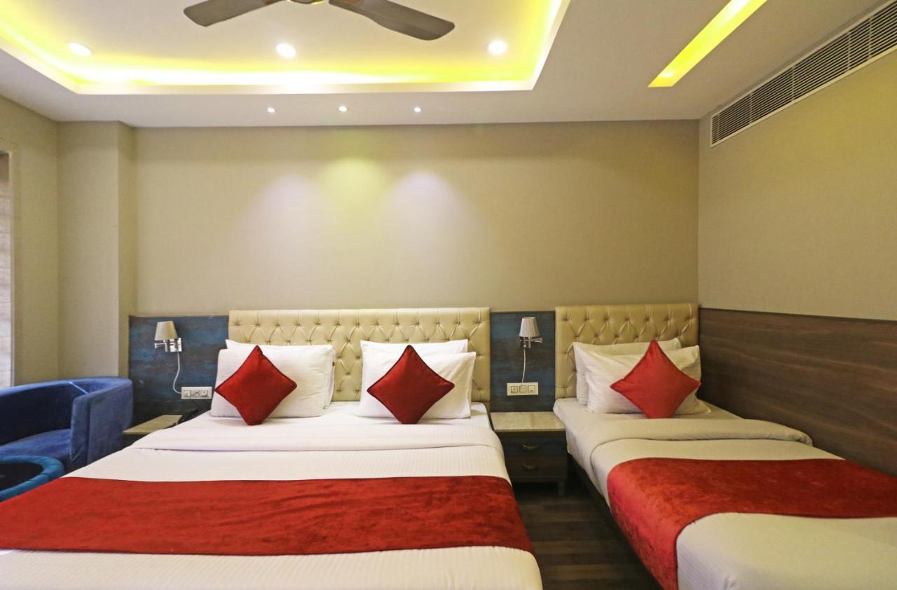 The Ivy Grand Hotel In City Centre With Free Secured Parking นิวเดลี ภายนอก รูปภาพ